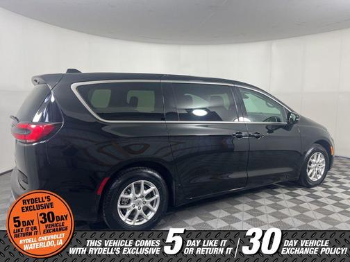 Diamond Black 2024 Chrysler Pacifica Touring-L