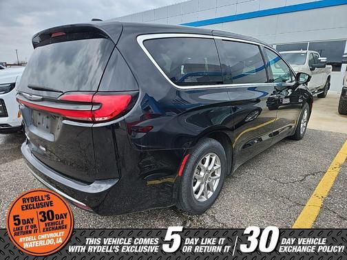 Diamond Black 2024 Chrysler Pacifica Touring-L