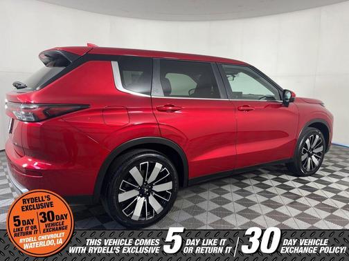 Red 2025 Mitsubishi Outlander