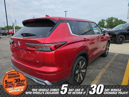 Red 2025 Mitsubishi Outlander