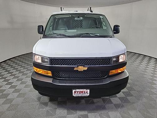 Summit White 2025 Chevrolet Express 3500 Work Van