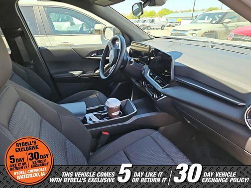 Mosaic Black Metallic 2026 Chevrolet Equinox LT
