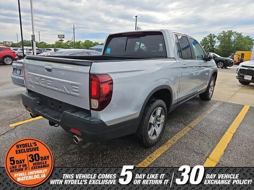 Silver 2025 Honda Ridgeline RTL