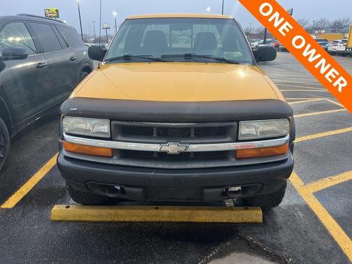 2002 Chevrolet S-10 LS