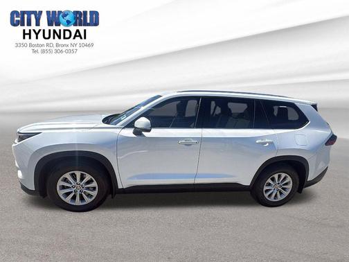 White 2025 Toyota Grand Highlander XLE