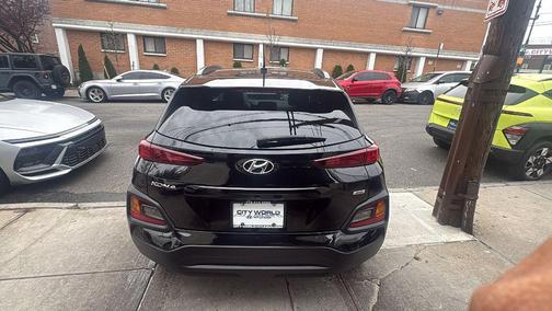 2021 Hyundai KONA SEL