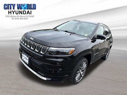 Diamond Black Crystal Pearlcoat 2022 Jeep Compass Limited