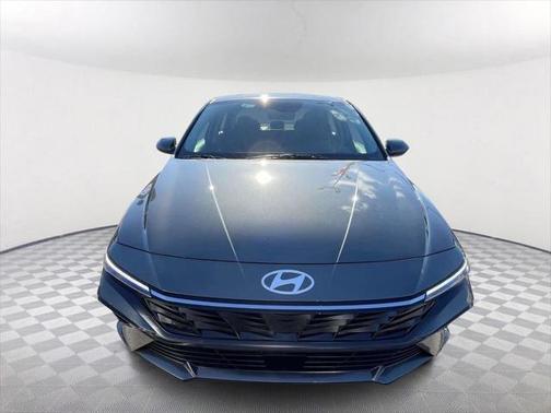2025 Hyundai ELANTRA SEL