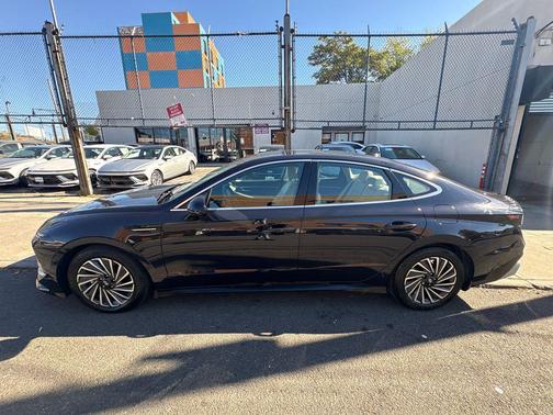 2024 Hyundai SONATA Hybrid SE