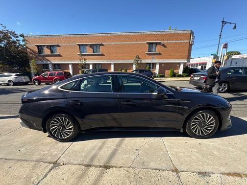 2024 Hyundai SONATA Hybrid SE