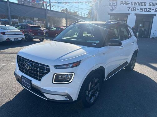 2024 Hyundai VENUE Limited