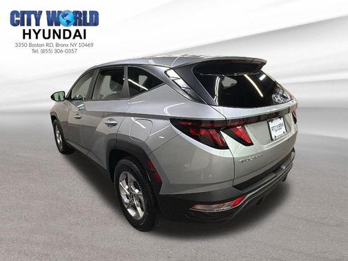 2022 Hyundai TUCSON SE