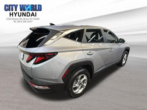 2022 Hyundai TUCSON SE