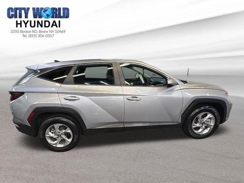 2022 Hyundai TUCSON SE