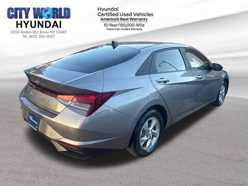 2023 Hyundai ELANTRA SE