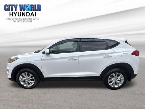 2021 Hyundai TUCSON SE