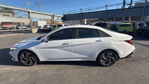 2024 Hyundai ELANTRA HEV Limited