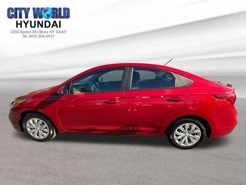 2022 Hyundai Accent SE