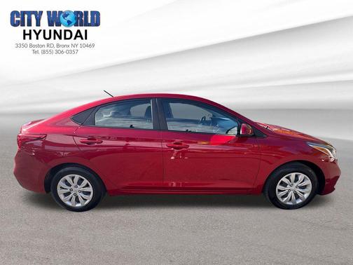2022 Hyundai Accent SE