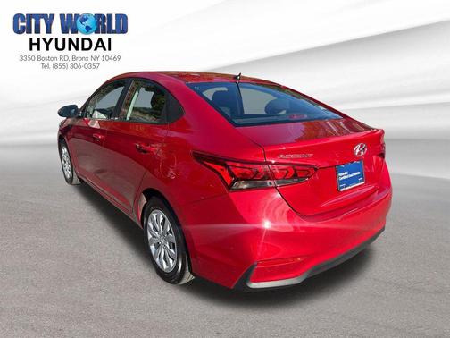 2022 Hyundai Accent SE