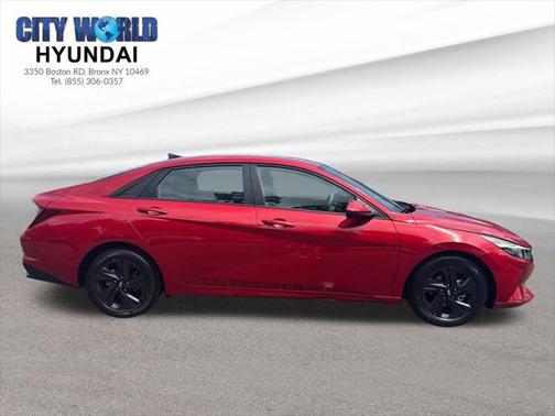 2022 Hyundai ELANTRA SEL