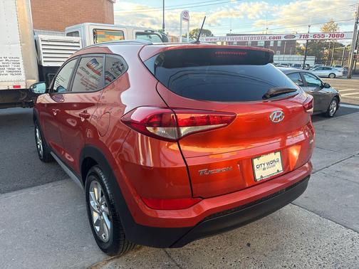2017 Hyundai TUCSON SE