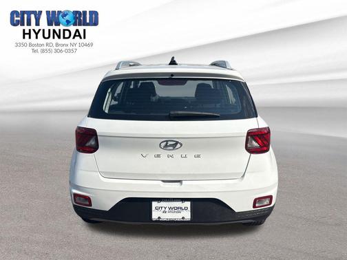 2022 Hyundai VENUE SEL