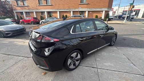 2021 Hyundai IONIQ Hybrid Limited