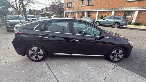 2021 Hyundai IONIQ Hybrid Limited