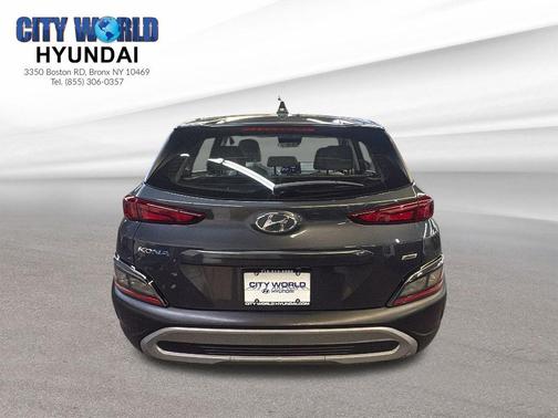 2022 Hyundai KONA SE