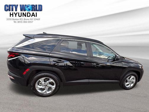 Black Pearl 2024 Hyundai TUCSON SEL