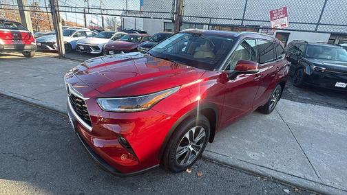 2021 Toyota Highlander XLE