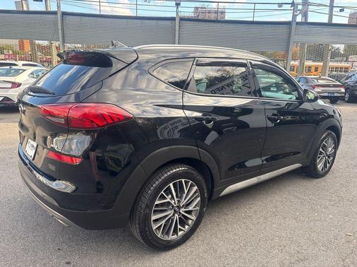 2019 Hyundai TUCSON SE