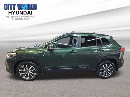 2024 Toyota Corolla Cross XLE