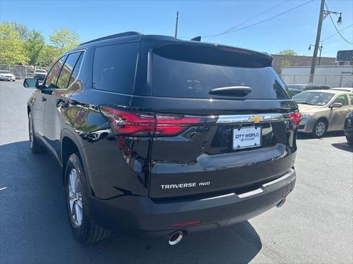 2022 Chevrolet Traverse LT