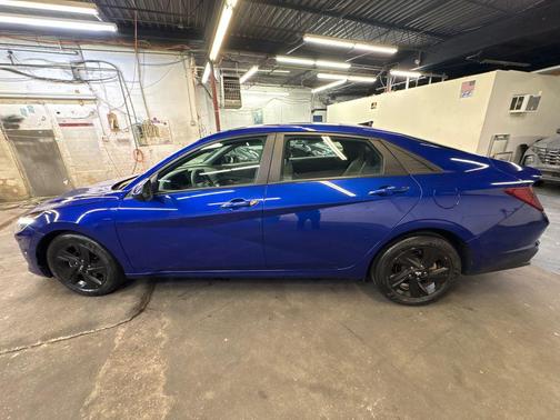 2021 Hyundai ELANTRA SEL