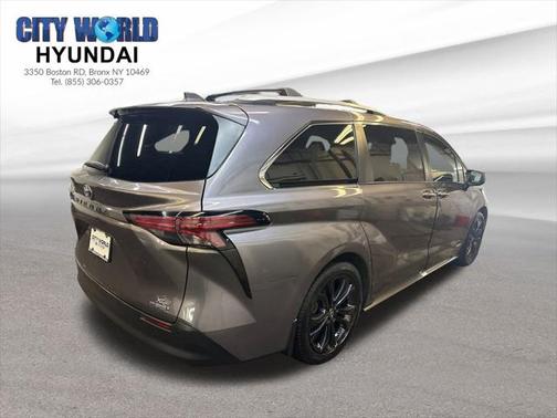 2021 Toyota Sienna XLE 7 Passenger