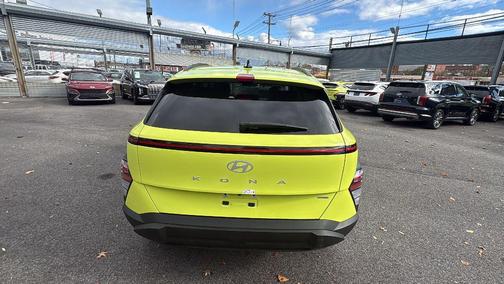 2024 Hyundai KONA SEL