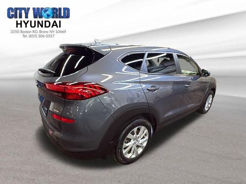 2021 Hyundai TUCSON SE