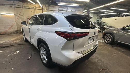 2023 Toyota Highlander Hybrid LE