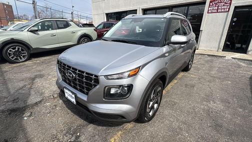 2023 Hyundai VENUE SEL