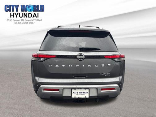 2023 Nissan Pathfinder Platinum