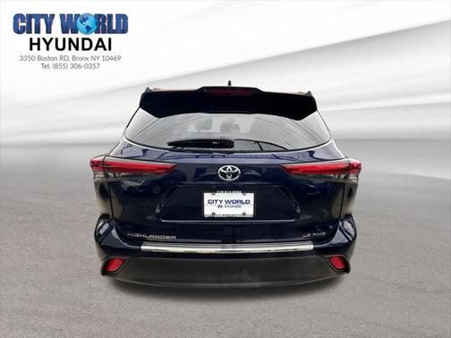 2021 Toyota Highlander LE