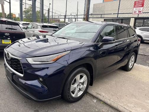 2021 Toyota Highlander LE
