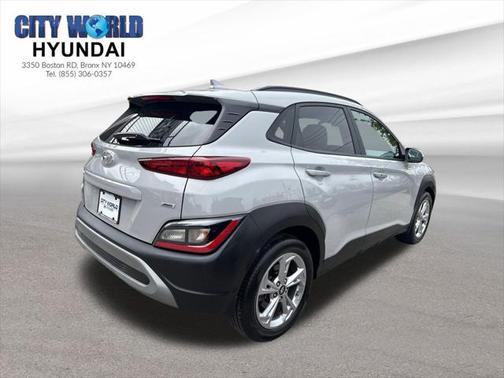 2022 Hyundai KONA SEL
