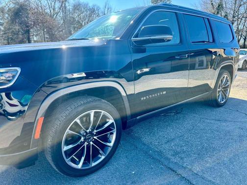 2022 Jeep Wagoneer Series III 4x2