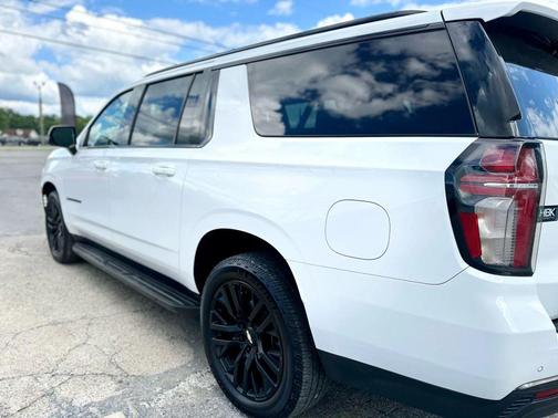 2021 Chevrolet Suburban RST
