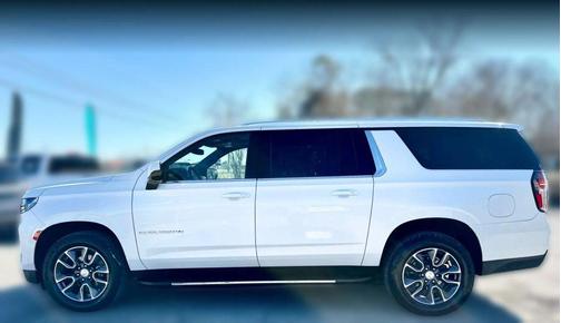 2021 Chevrolet Suburban LT