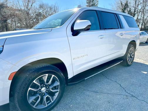 2021 Chevrolet Suburban LT