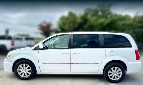 2014 Chrysler Town & Country Touring